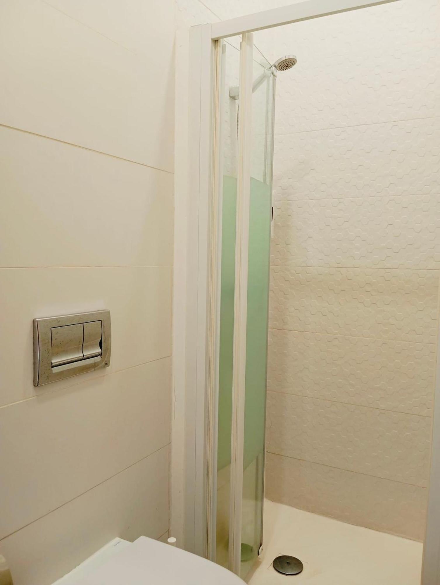 Quarto em Acomodações Particulares Pensamento 12b Lisboa