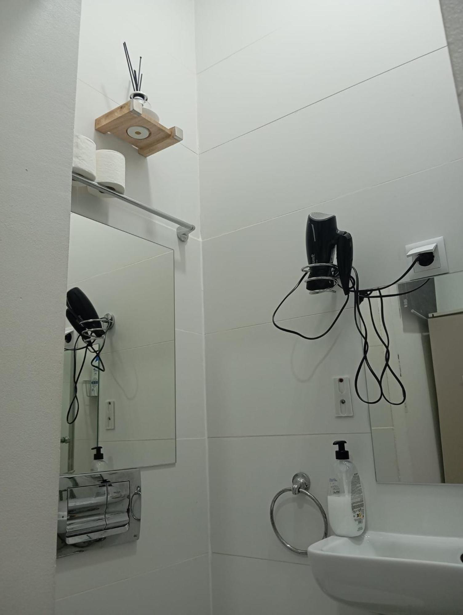 Quarto em Acomodações Particulares Pensamento 12b Lisboa