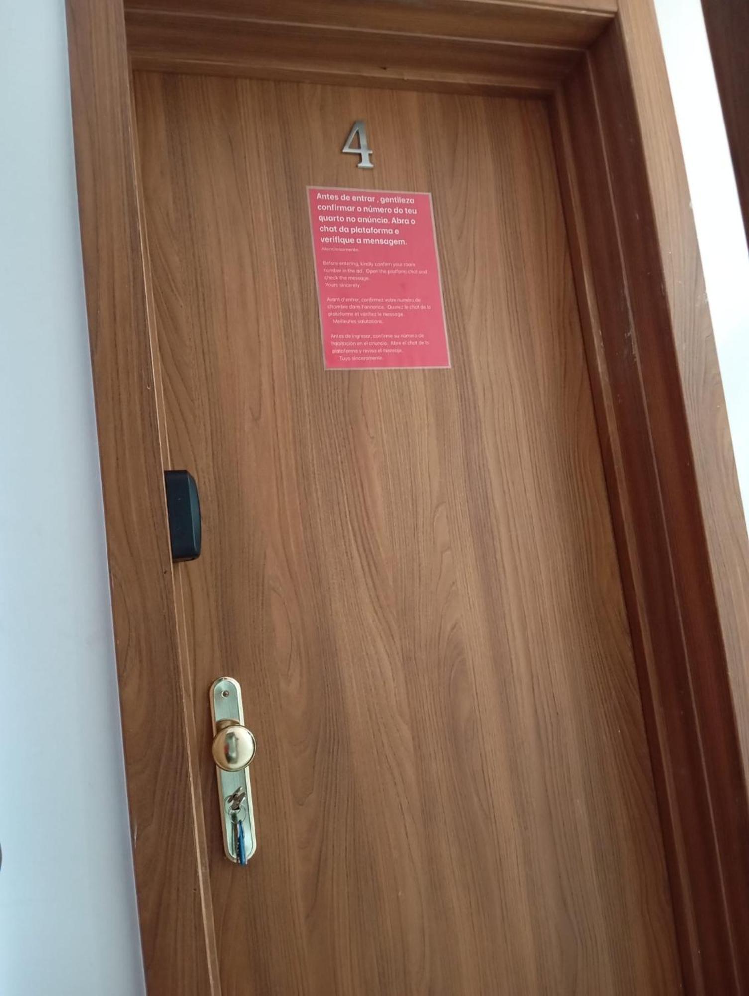 Quarto em Acomodações Particulares Pensamento 12b